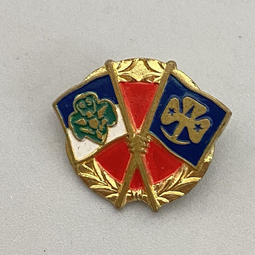 Vintage 1950s Girl Scout International Friendship Pin Crossed Flags Enamel GSUSA